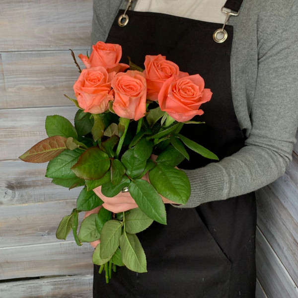 Роза сорта «Карина» - цветы с доставкой Ялта