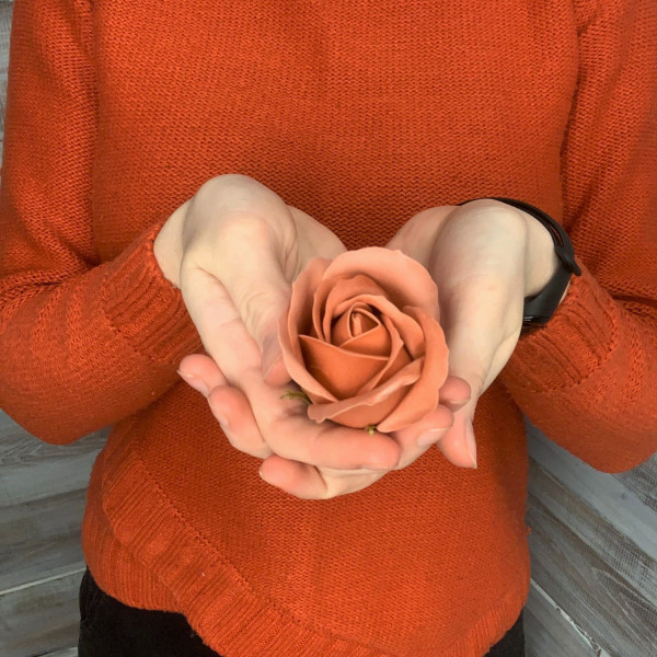 "Роза" - купить цветы в Ялте